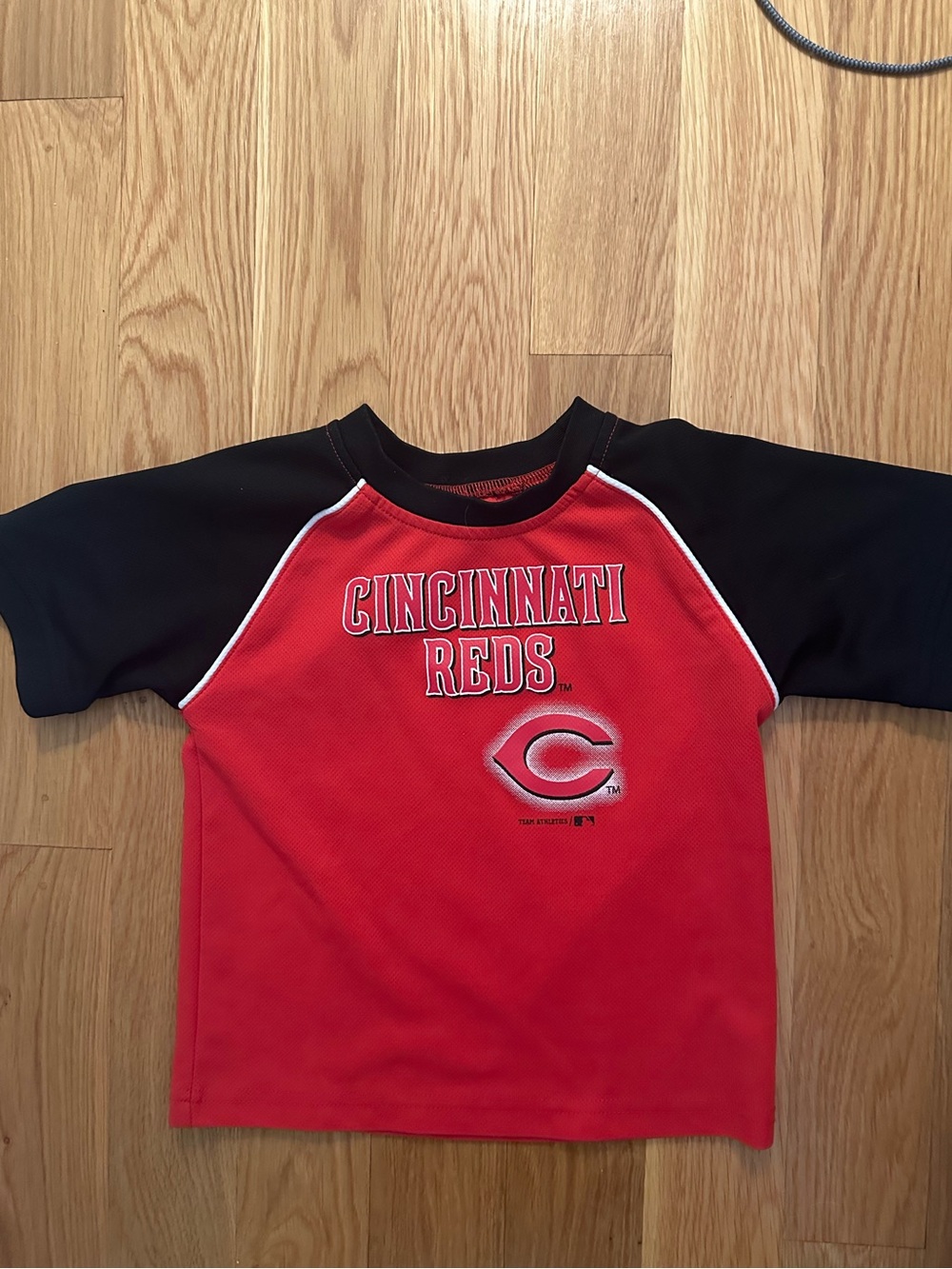 Title: Cincinnati Reds MLB Toddler 4T Athletic T-Shirt Red & Black
